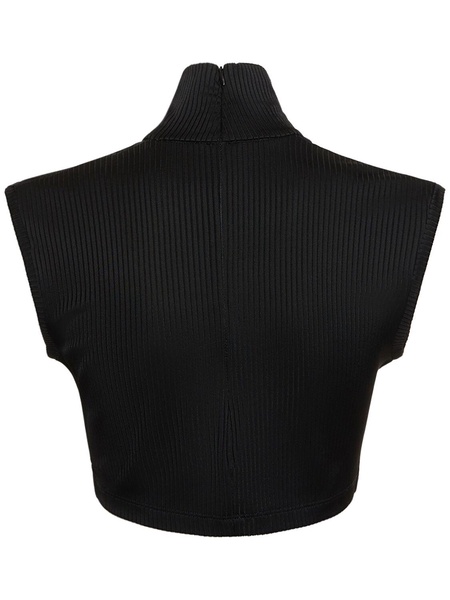 V neck crop top w/stud