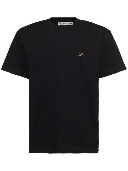 Rear flower t-shirt