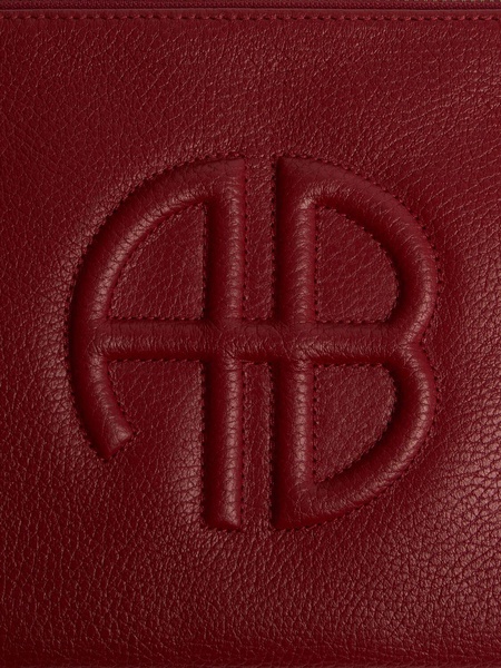 Lili pebbled leather pouch