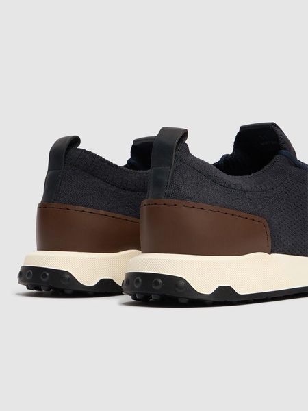 Knit low top sneakers