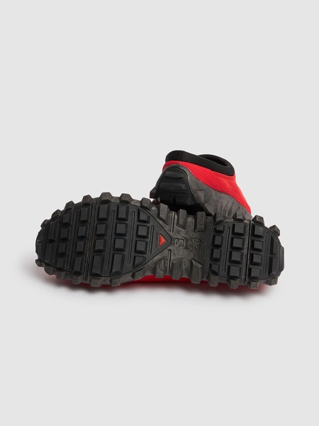 Snowclog sneakers