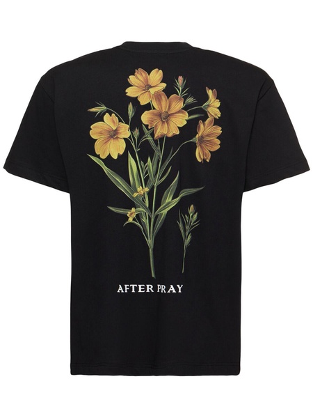 Rear flower t-shirt