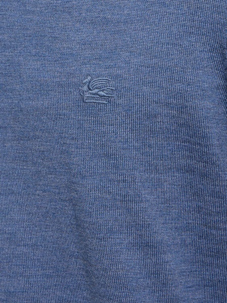 Crewneck knit sweater