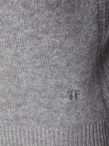 Cashmere knit turtleneck sweater