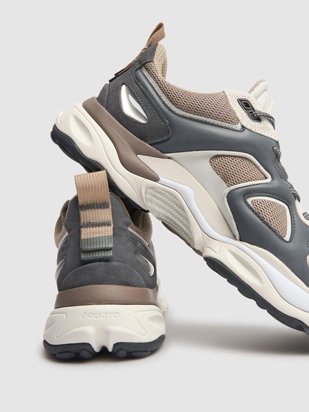 Satellite Runner sneakers