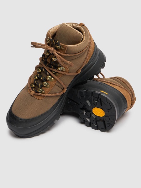 Edmund trekking boots