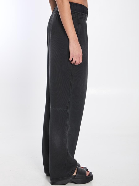 Pre-Styled Sweatpants With Boxer
