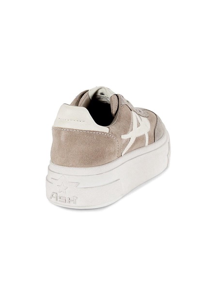 Suede Stardew Low Top Sneakers