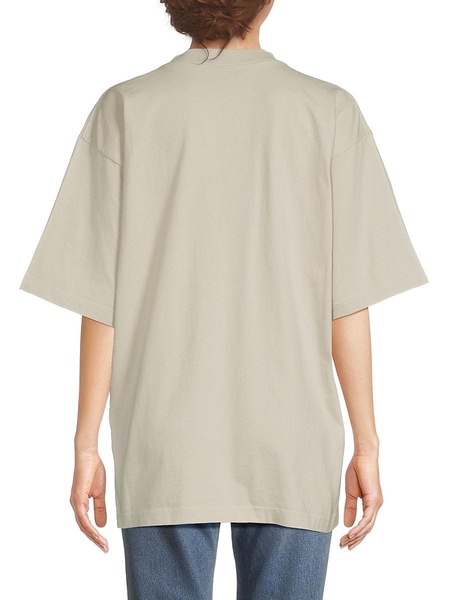 Medium Fit Graphic T-Shirt