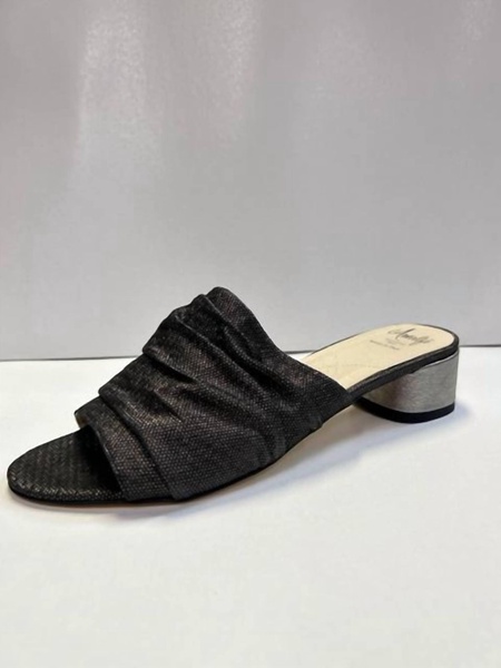 mose shoes in grafite