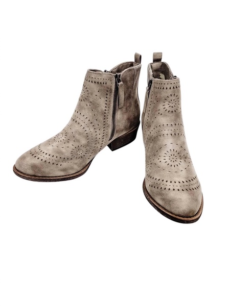 women's lisette bootie in cream