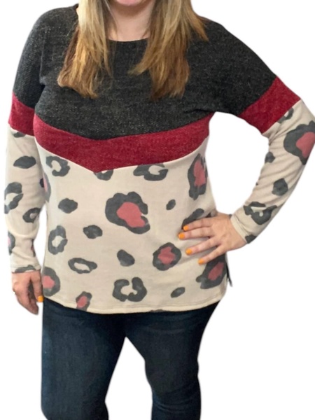 color block animal top in taupe/burgundy