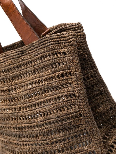 Nosy crochet bag