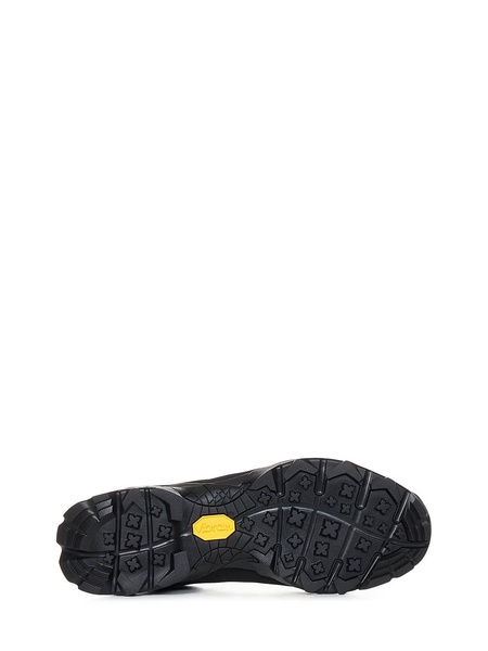 Low top Sisneakers