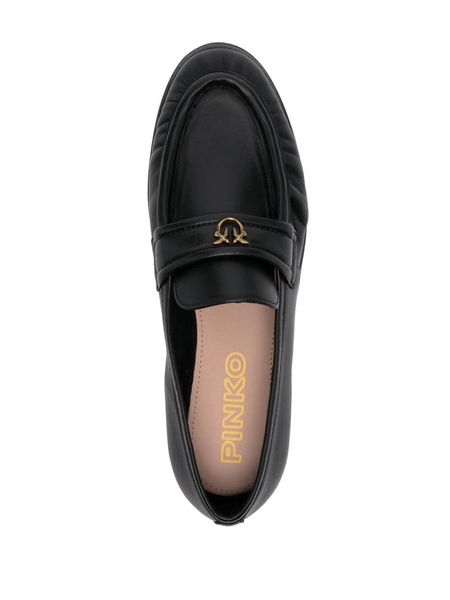 Loafers with logo plaque