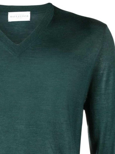 V-neck