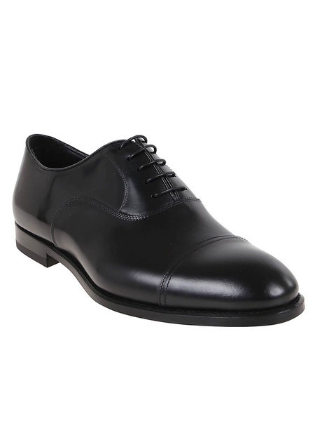 Oxford lace-up