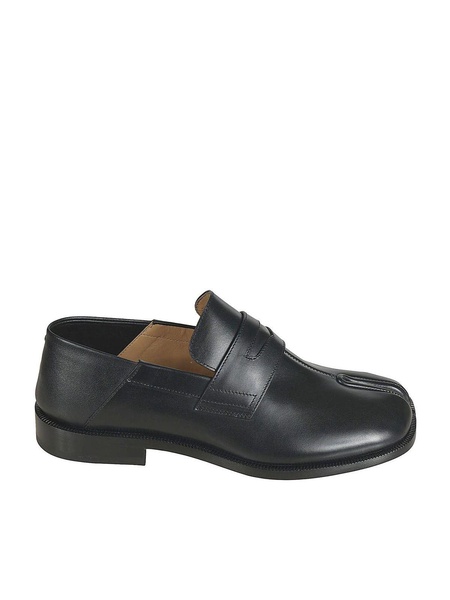 Tabi loafers in black