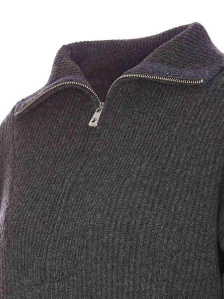 Caveau Sweater