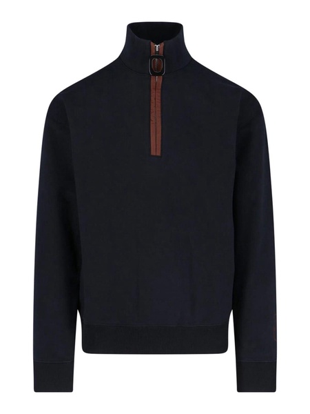 High collar sweatshirt
