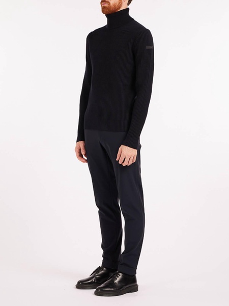 High-neck sweater