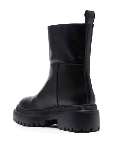 Lautre Chose Ankle-Length Leather Boots