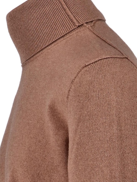 Cashmere sweater