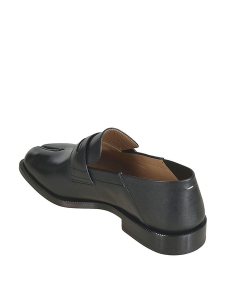 Tabi loafers in black