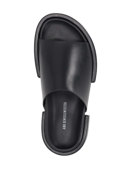 Emmanuel Block Mules Elbamat