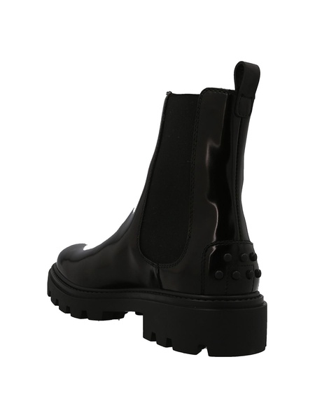 Smooth Chelsea boots