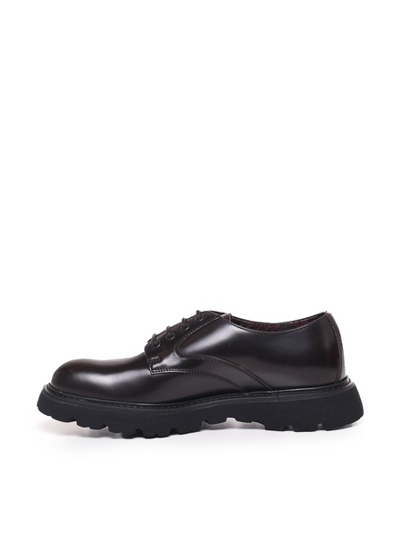 Lace-up shoes