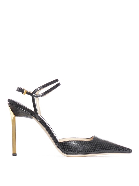 Court shoes