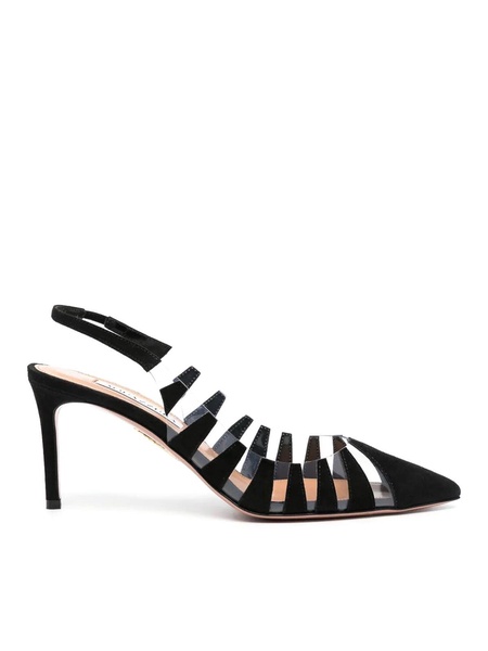Court shoes