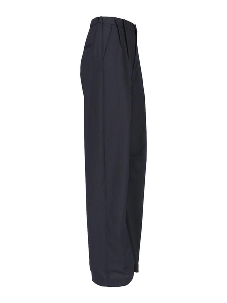 Straight pants in wool