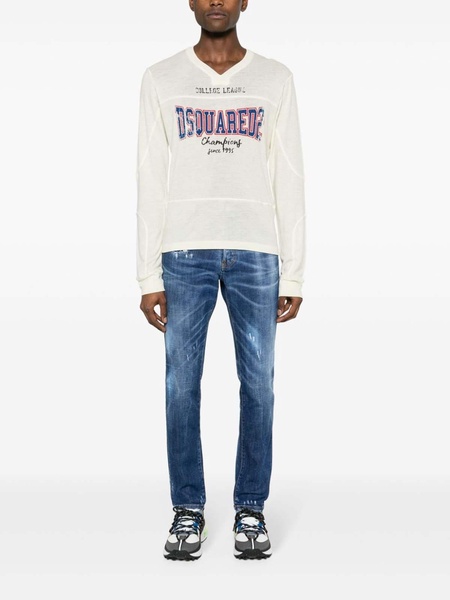 Mustache Effect Jeans
