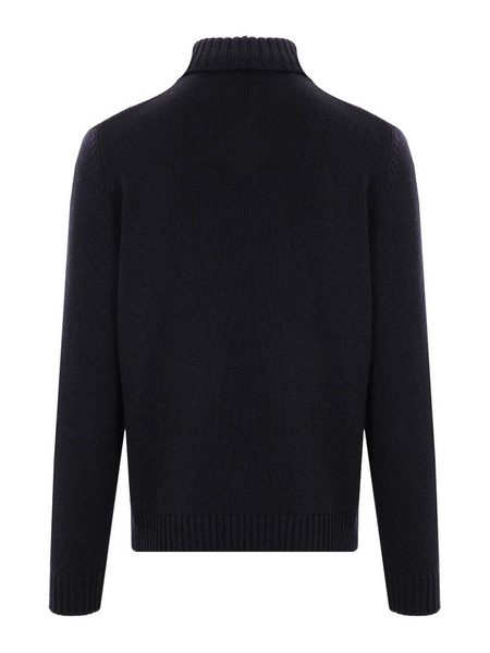 Knitted pullover