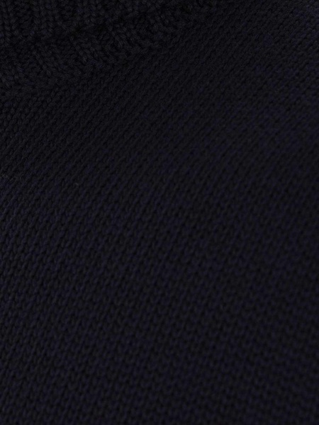 Knitted pullover