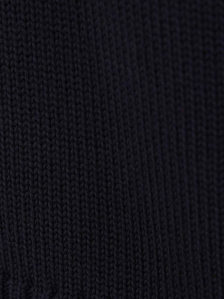 Knitted pullover