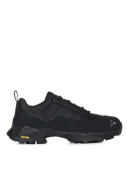 Low top Sisneakers