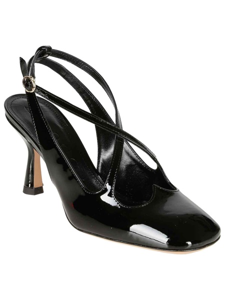 Patent leather black sandals
