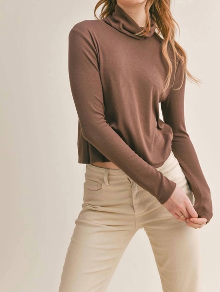 s'mores turtleneck top in chocolate