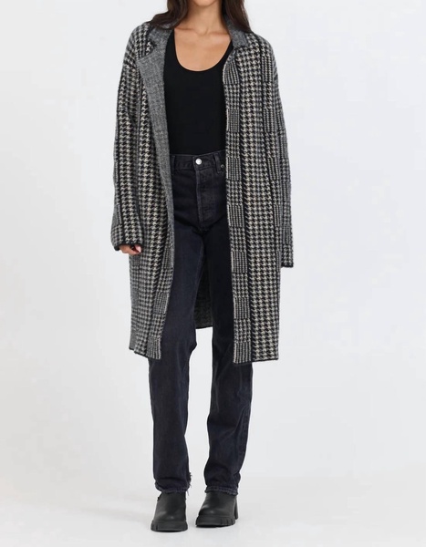 houndstooth furry fleece knit coat in black/white