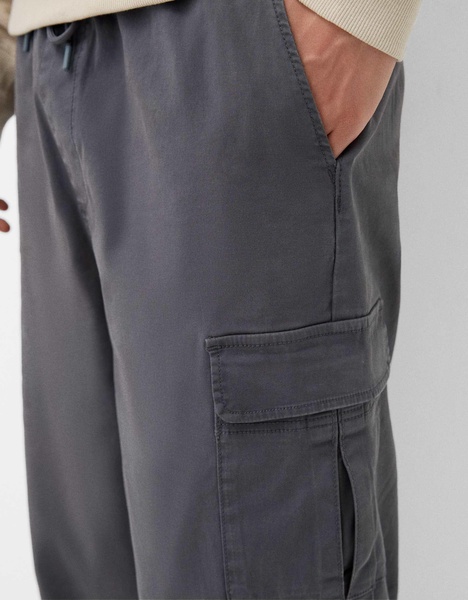 Bershka straight leg cargo pants in dark gray