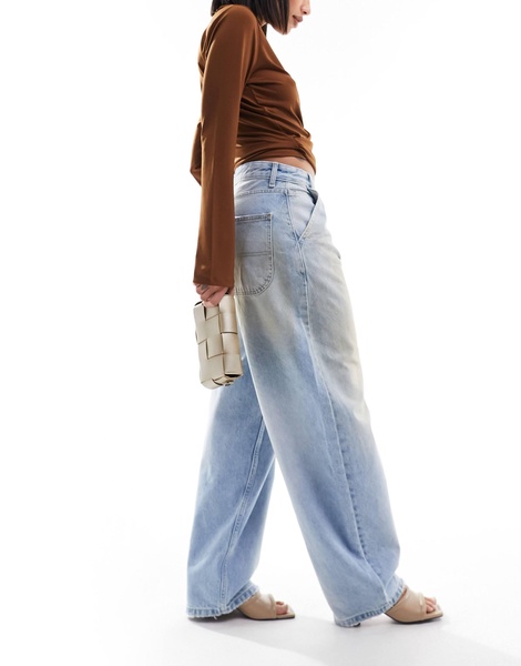 Bershka baggy skater jeans in light blue dirty wash