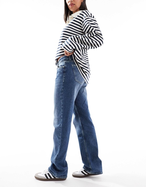 Bershka straight leg jeans in dark wash
