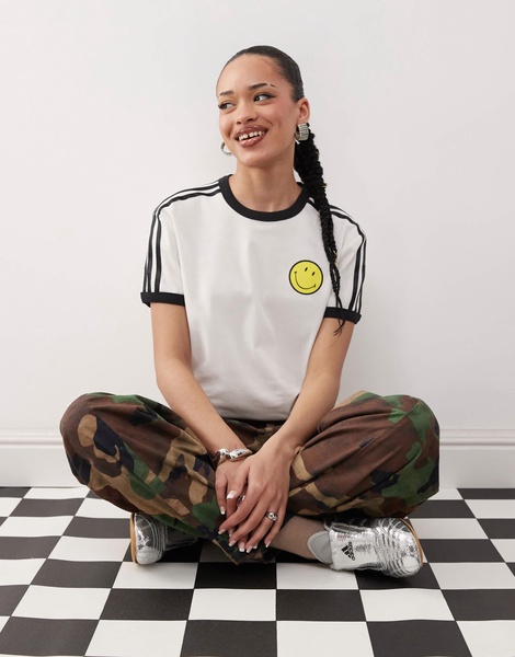 adidas Originals Cali t-shirt in white