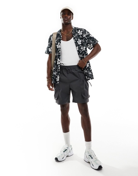 ADPT technical cargo short in dark gray