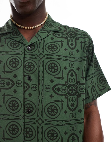 ASOS DESIGN relaxed revere shirt with tile print in green