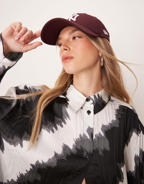 ASOS DESIGN plisse relaxed shirt in mono print - part of a set