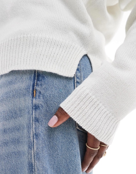 Brave Soul Plus crew neck sweater in white